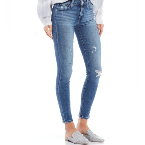 Joe’s THE ICON
MID RISE SKINNY ANKLE // FLAWLESS // DISTORTION DESTRUCT - Picture 4 of 8